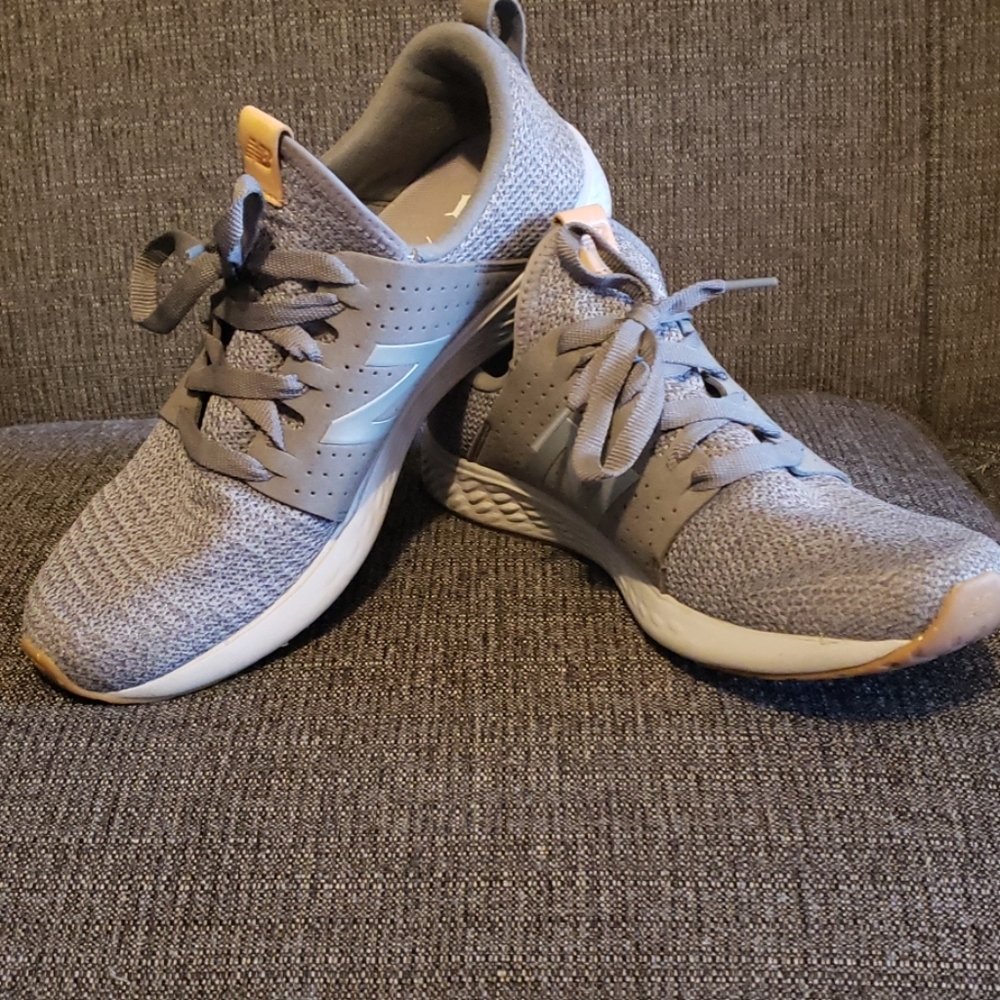 Mew balance shoes